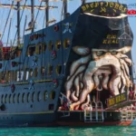 کشتی دزدان دریایی آنتالیا